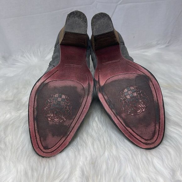 Vince Camuto Fritan Grey Nubuck Ankle Booties Sz 9 - Picture 7 of 8